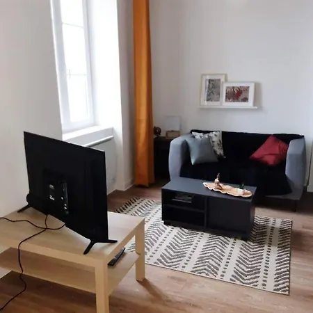 Апартаменты Bouga Inville Vue Sur Et Chateau *