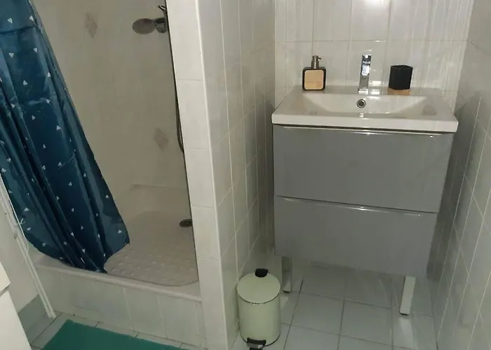 Bouga Inville Vue Sur Et Chateau